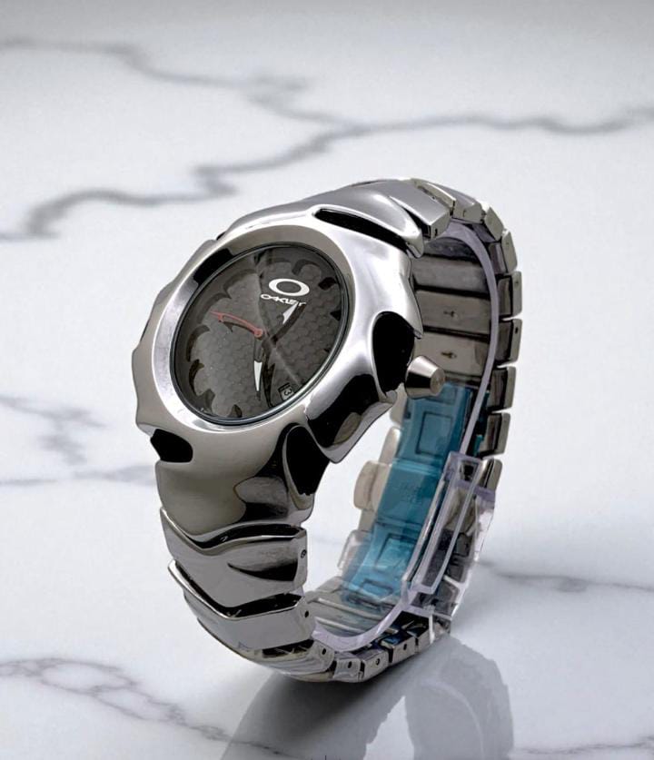 Oakley Blade 2.0 (Glossy Carbon Fiber Dial) watch