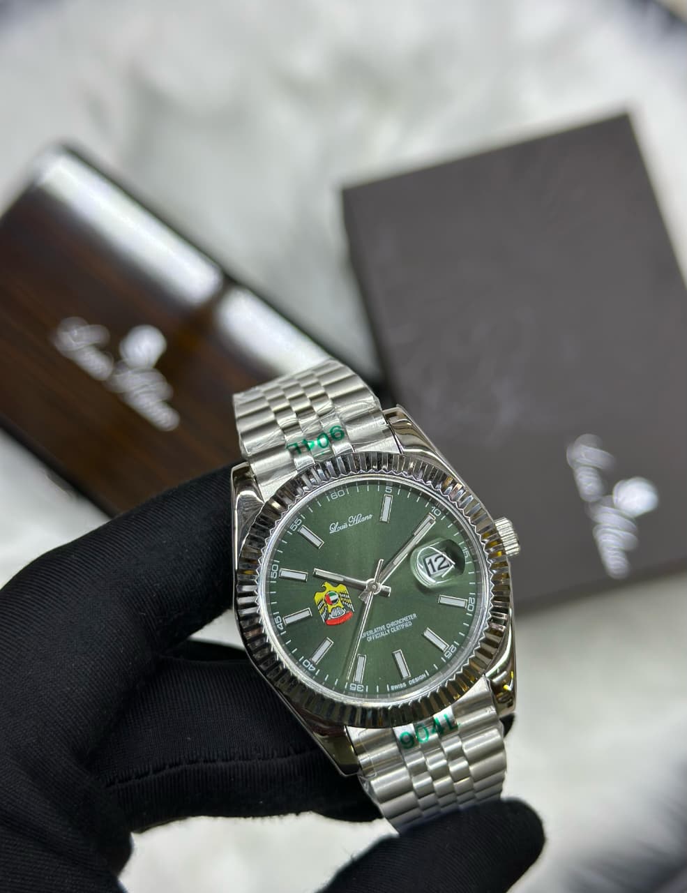 Hilano Emperor
Watches