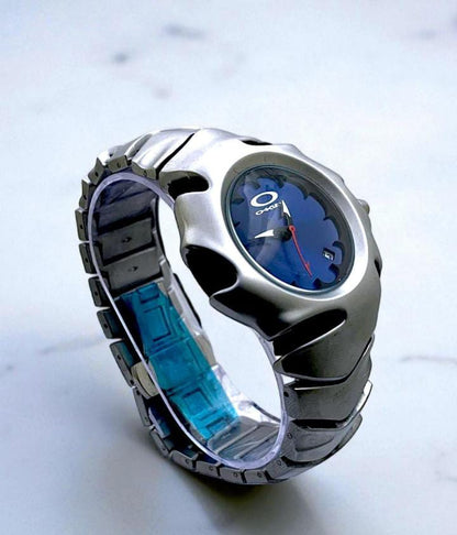 Oakley Blade 2.0 (Chrome Blue Dial) watch